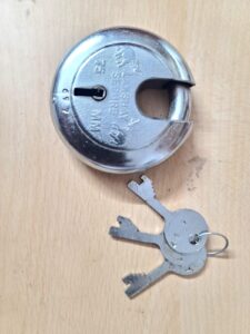 ROUND SHUTTER LOCK 90 MM (PACK OF 5) round shutter lock 90 mm